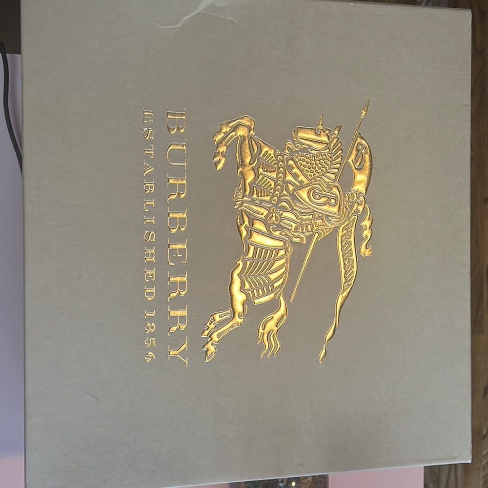 ***Authentic*** Burberry Rain boots(short)